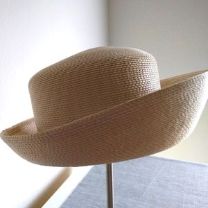 Kentucky Derby Hat Ecru